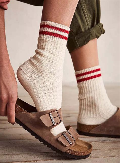 socks to wear with birkenstocks|Can You Wear Socks with Birkenstocks: Basic Style。